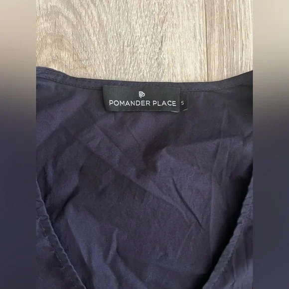 Tuckernuck Pomander Place Women’s Navy Easton Blouse Long Sleeves - Small - Picture 6 of 9